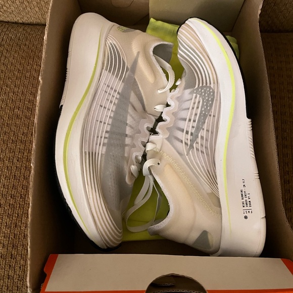 Nike zoom fly sp volt womens 5.5 6 6.5 new in box - Picture 2 of 5